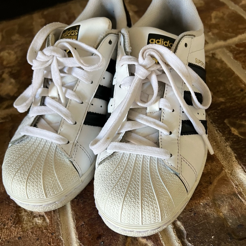 Adidas Superstar Womens shoes size 6